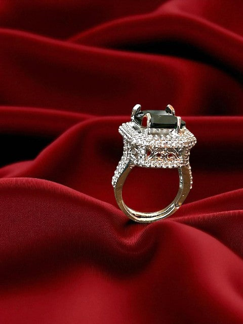 Velvet Night Emerald Ring
