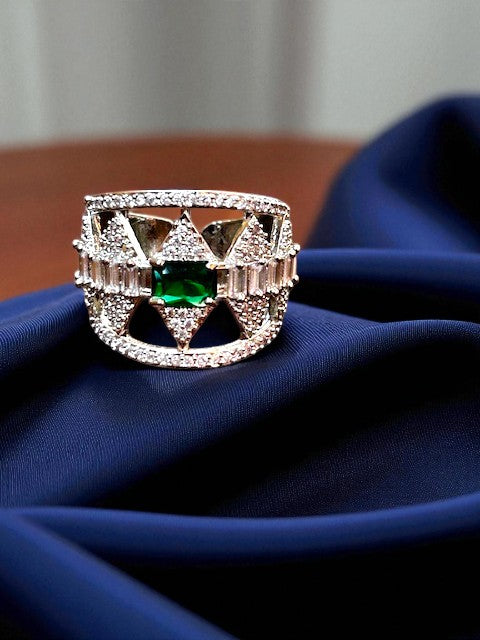 Raatrani Emerald Green Ring