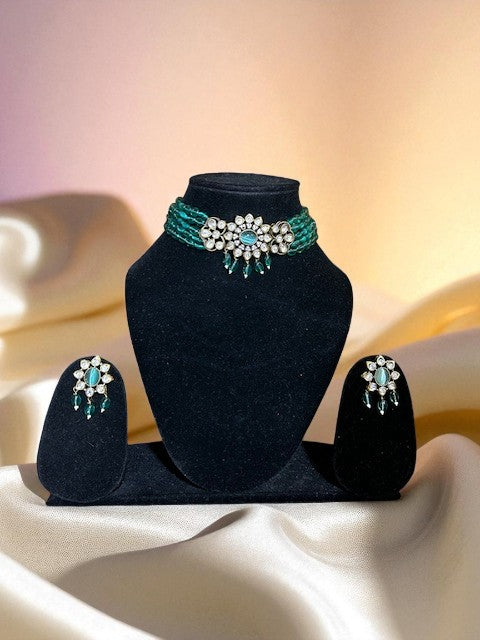 Kundan Vilas Emerald necklace set