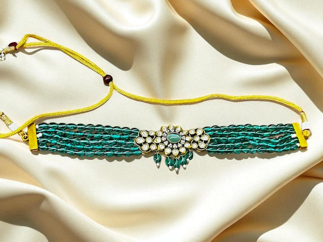 Kundan Vilas Emerald necklace set