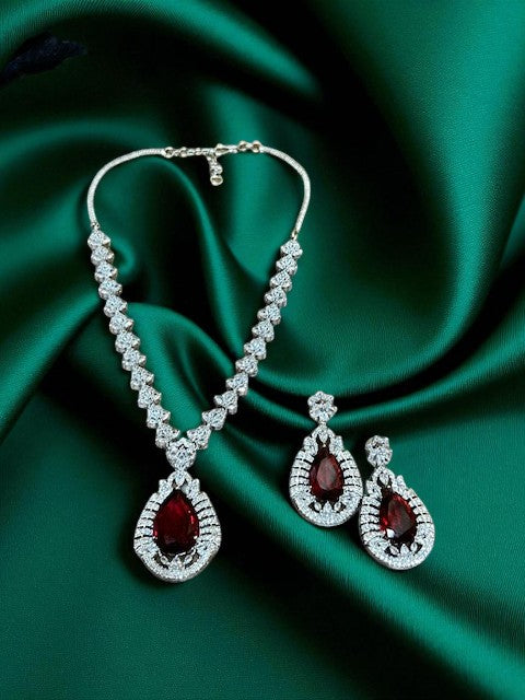 Scarlett Queen pendent Set
