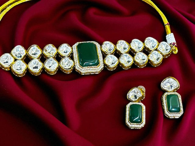 Anishka Green choker