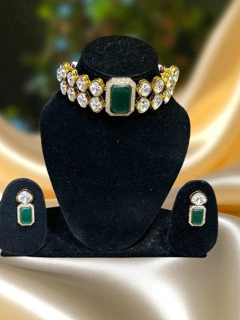 Anishka Green choker