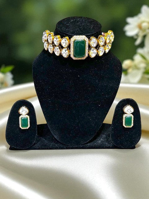 Anishka Green choker
