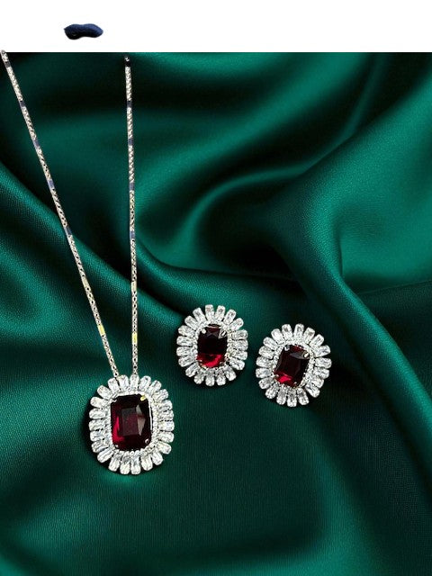 Scarlett Ice Queen pendent Set