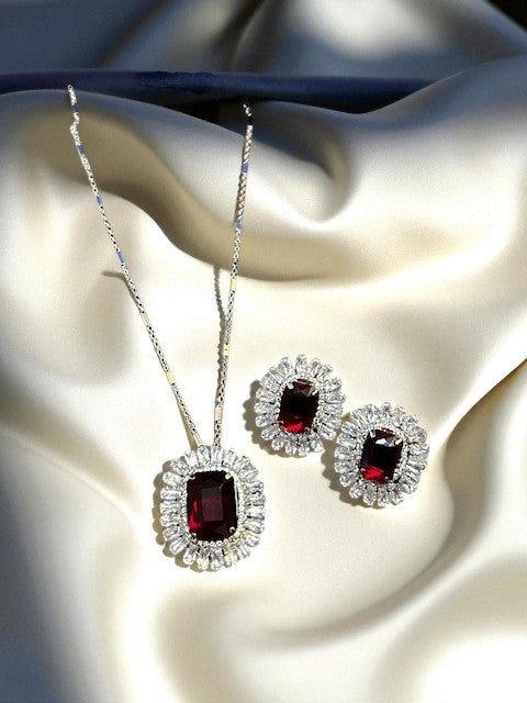 Scarlett Ice Queen pendent Set