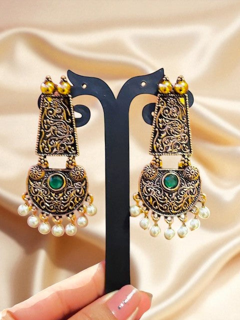 Heritage Lush Emerald Earrings