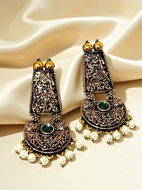 Heritage Lush Emerald Earrings