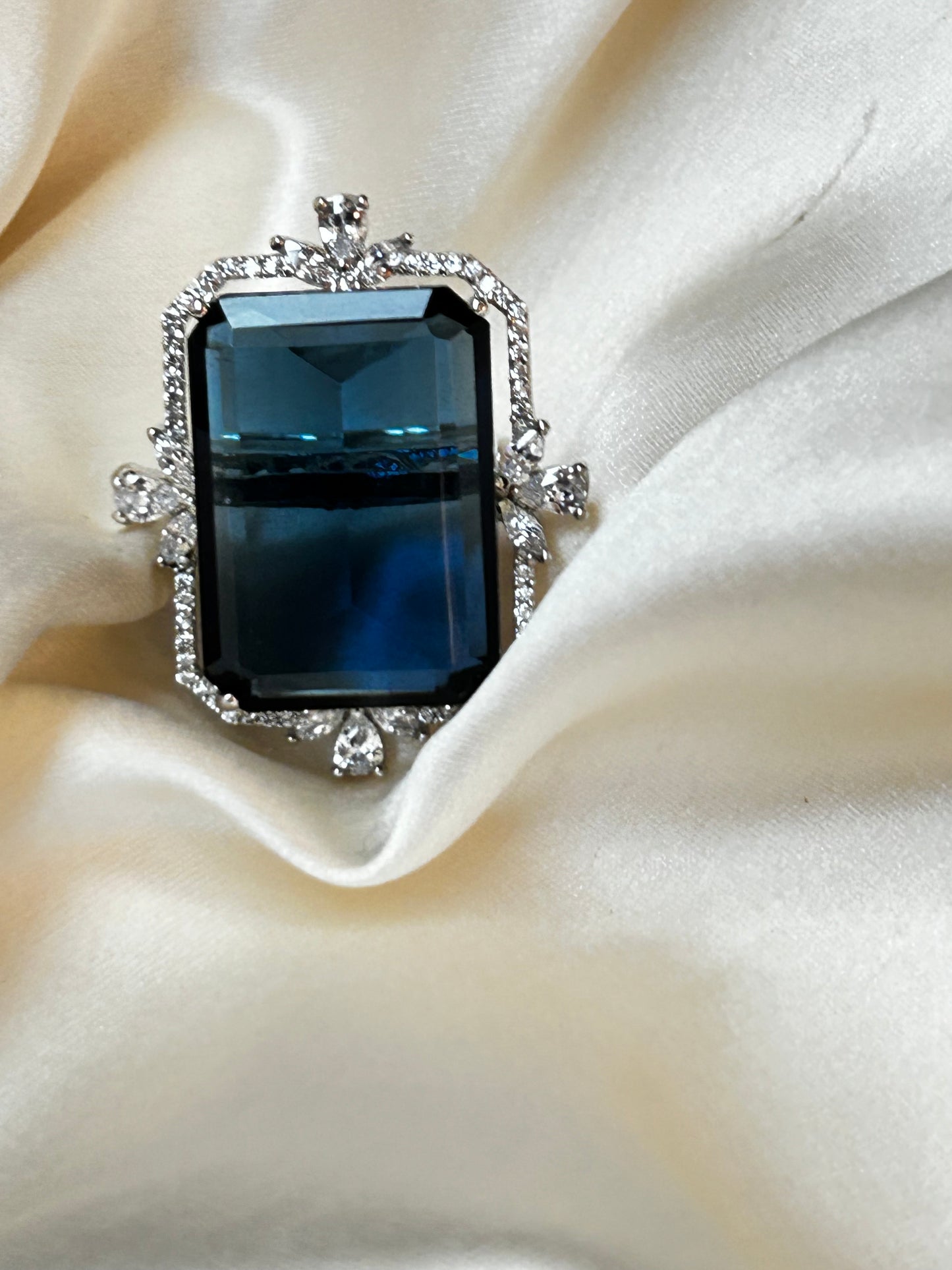 Alisha navy ring