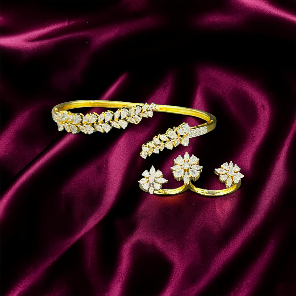Aura palm Cuff with dual Ring