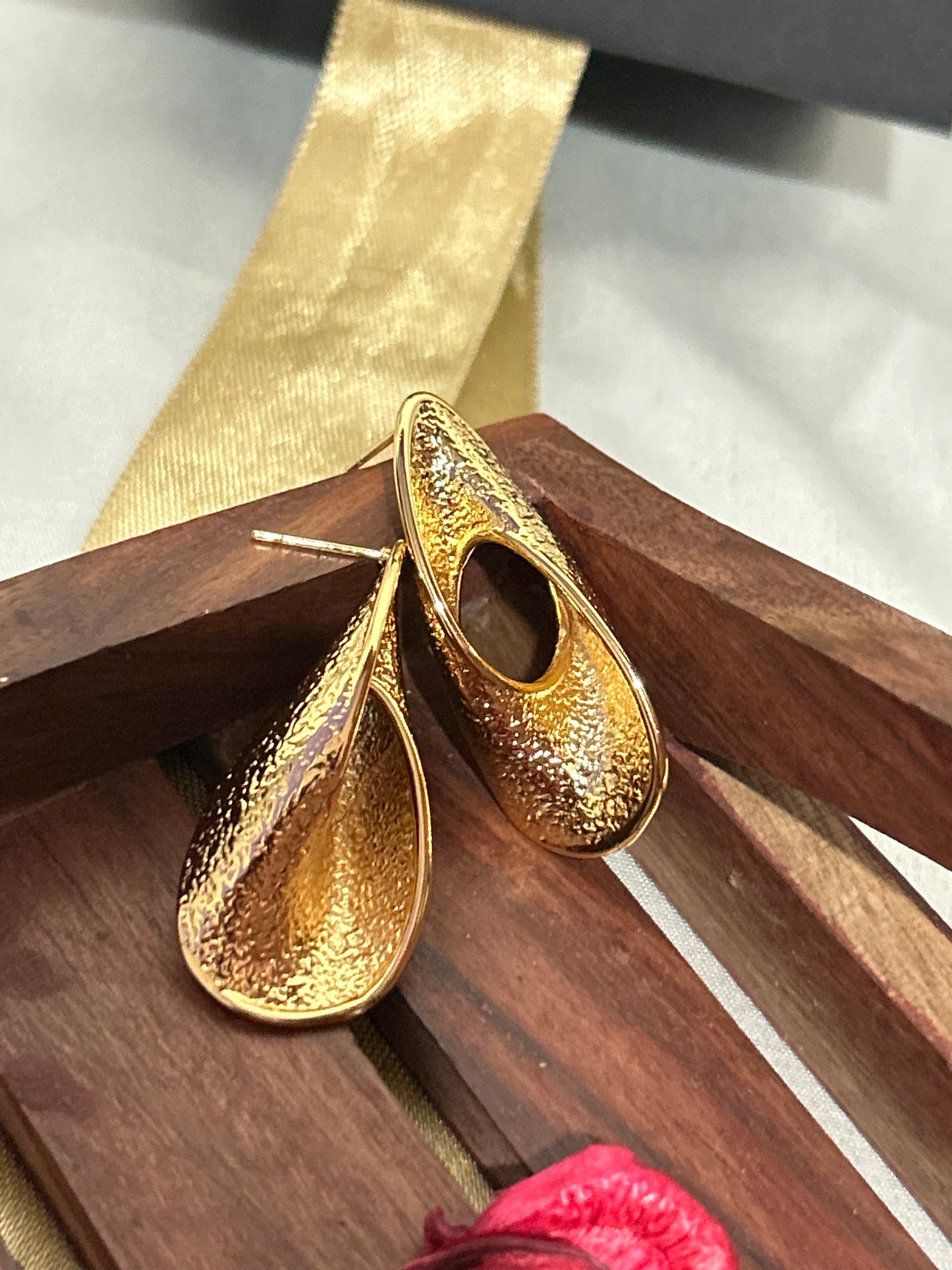 Opulent Oval Drops