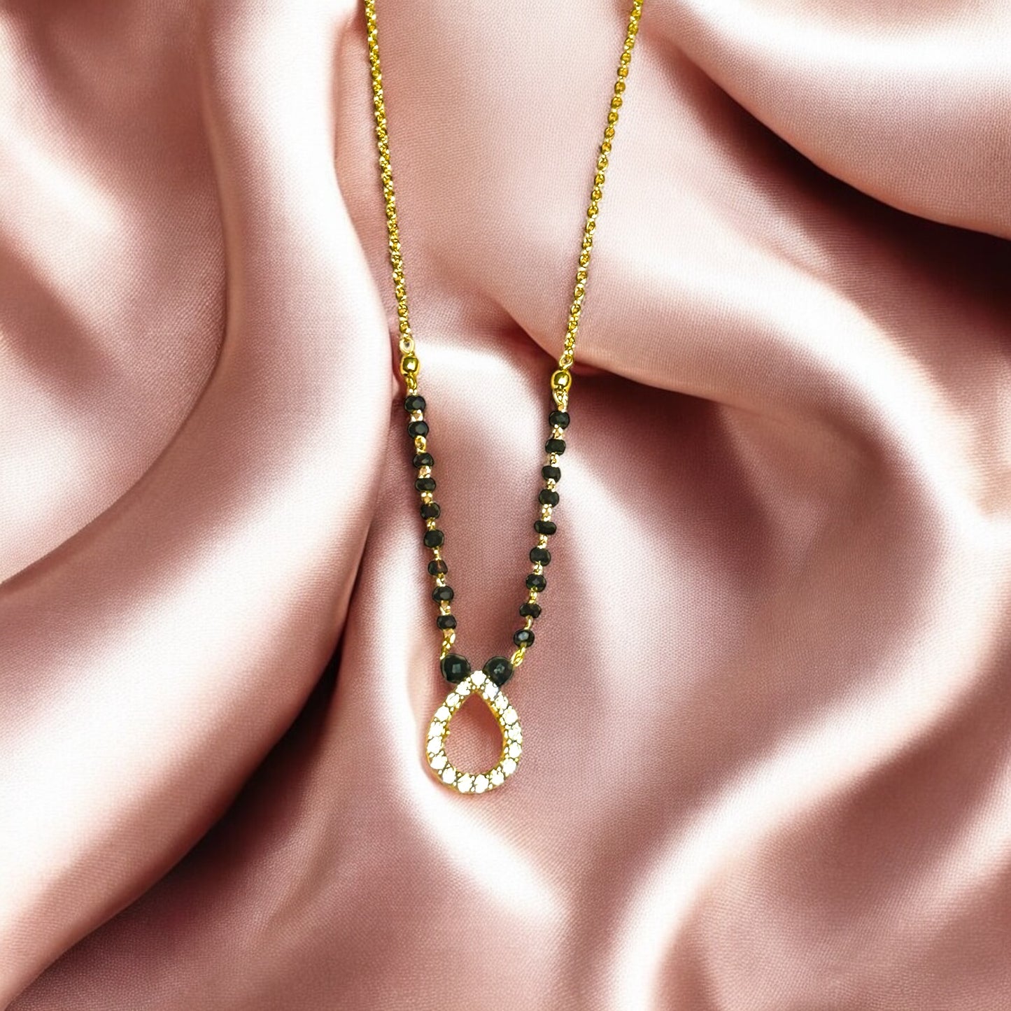 Pavitra Love mangalsutra