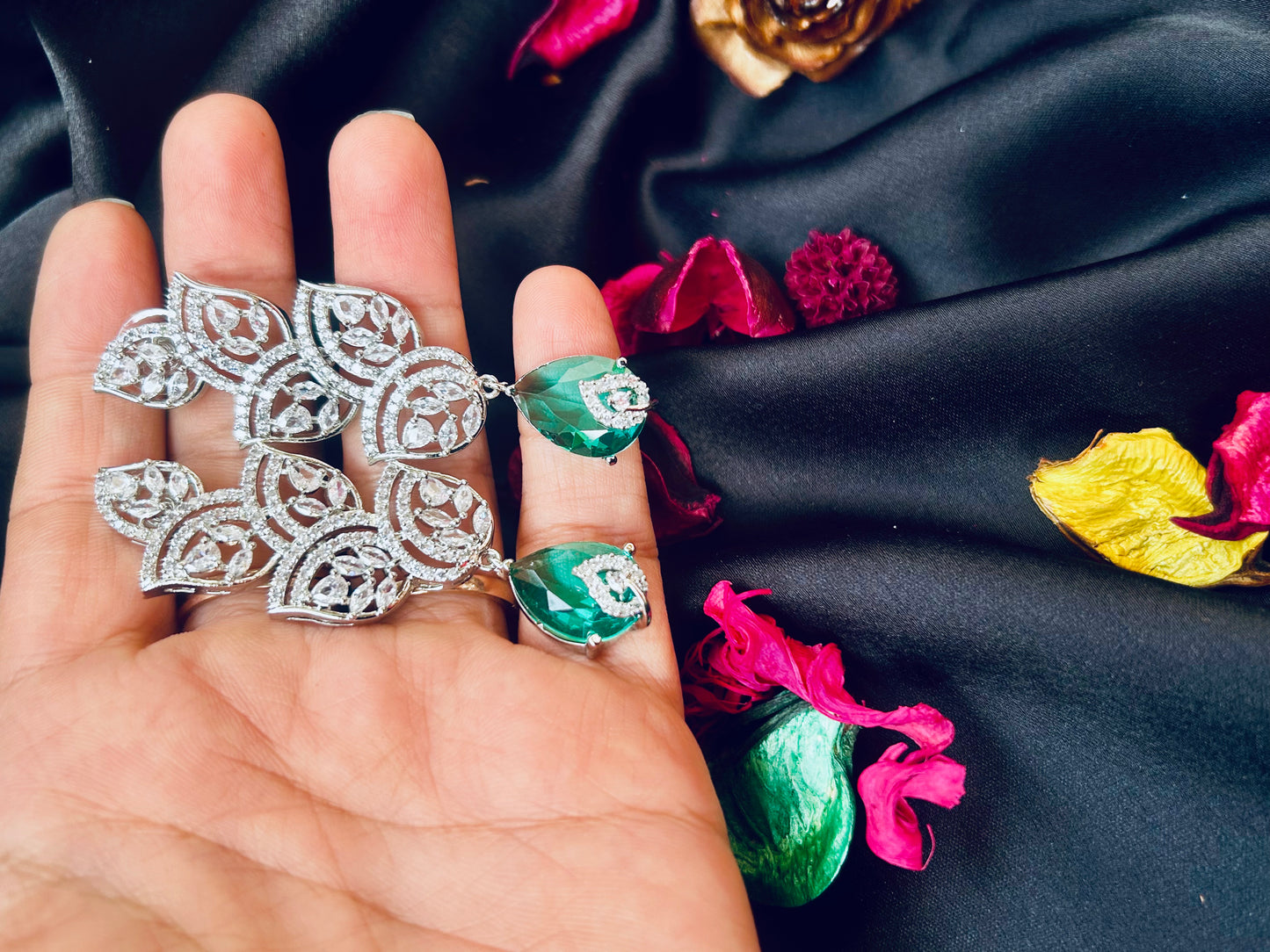 Alisha Earing emerald