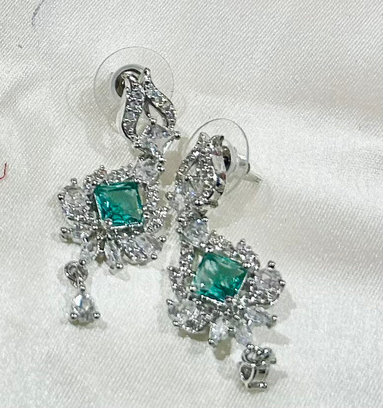 Deepti green necklace