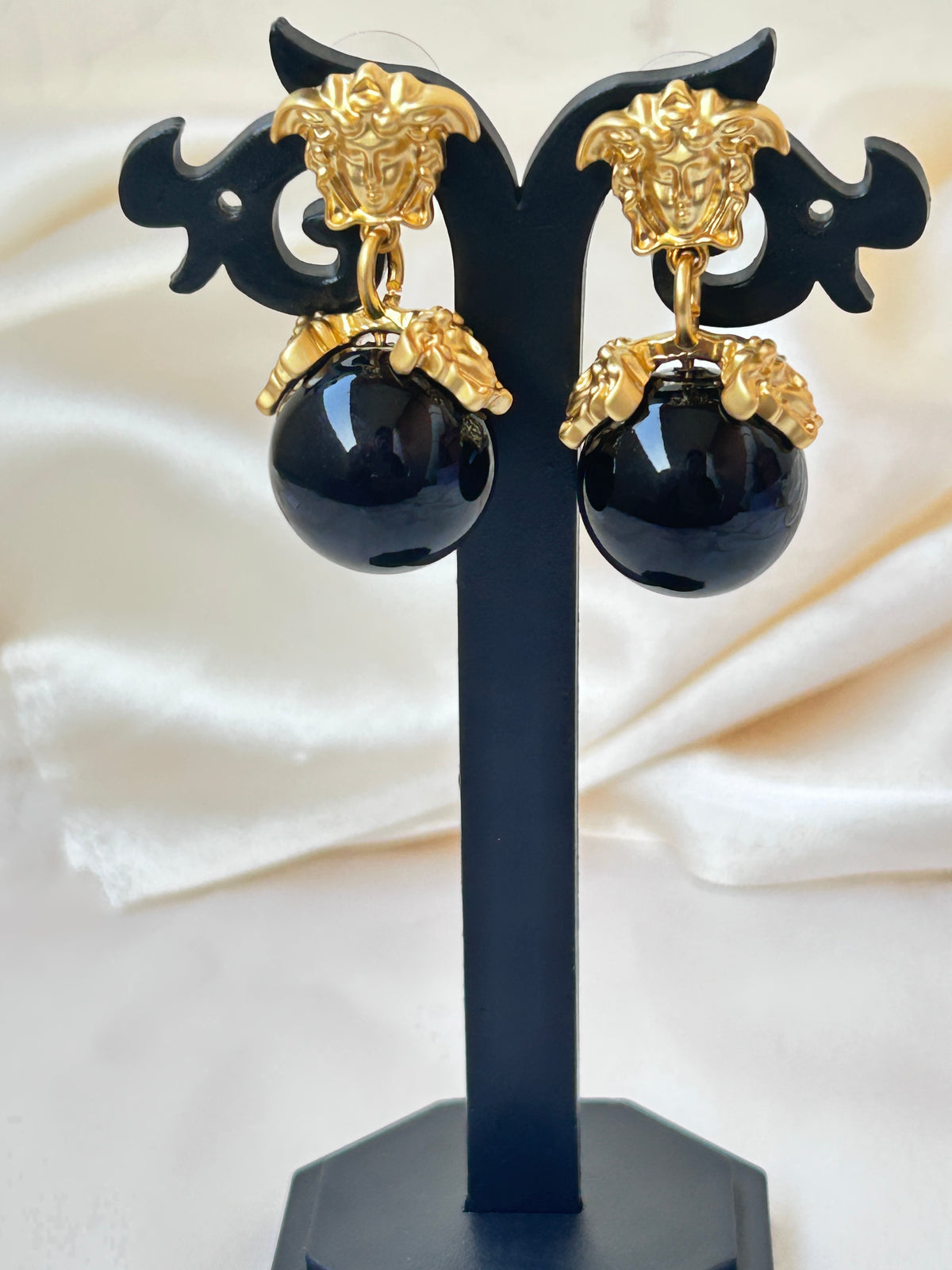 Sculpted Studs Earrings