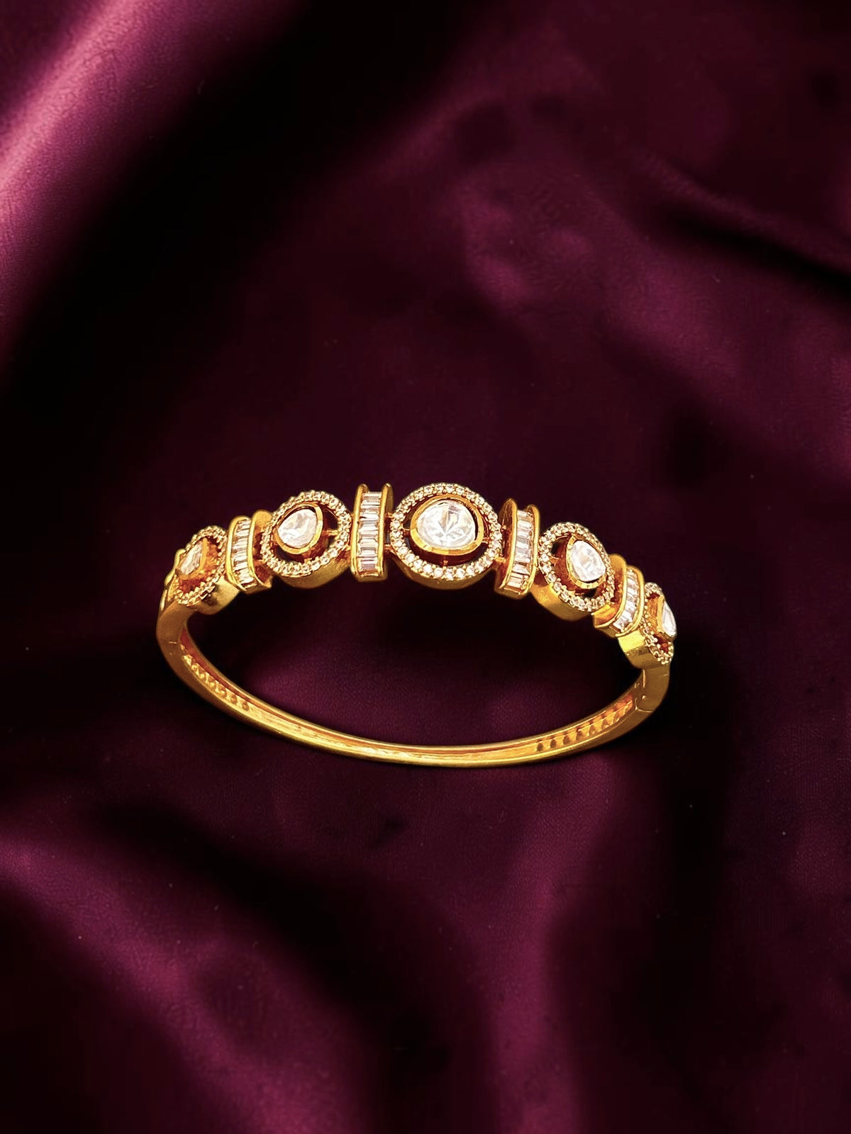 Amayra Golden Bracelet