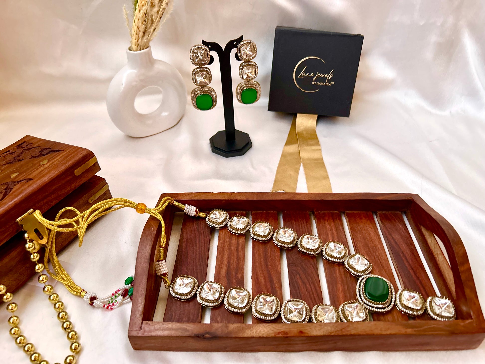 green kundan necklaceset