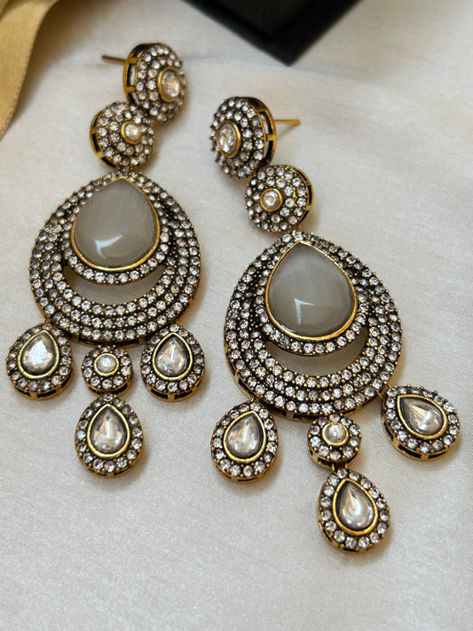 Grey heer Victorian earrings