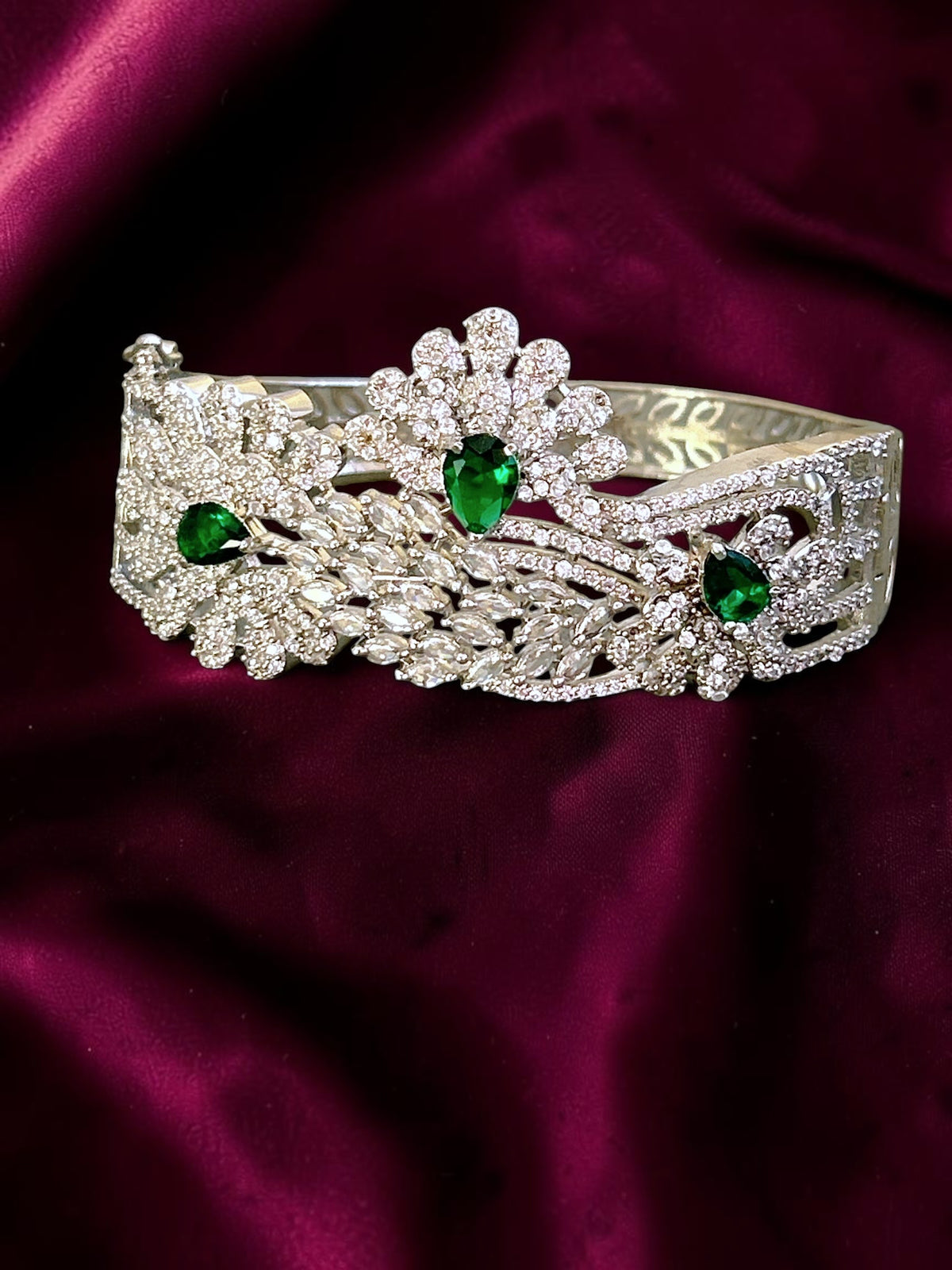 Emerald Silver floral Bracelet