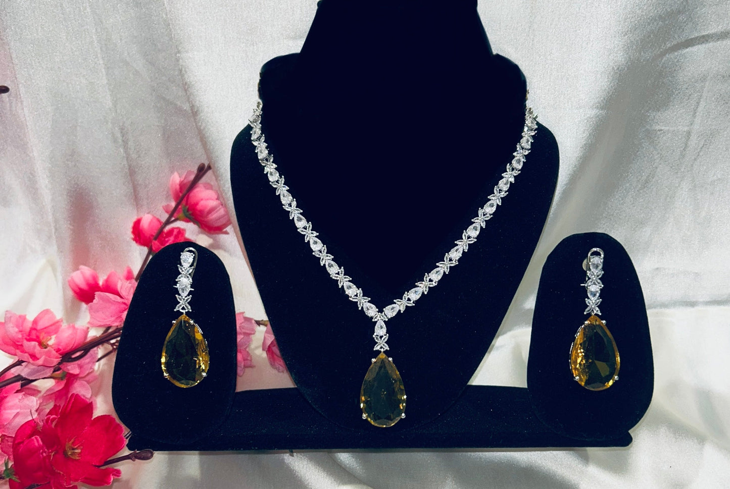 Deepika yellow pendant necklace