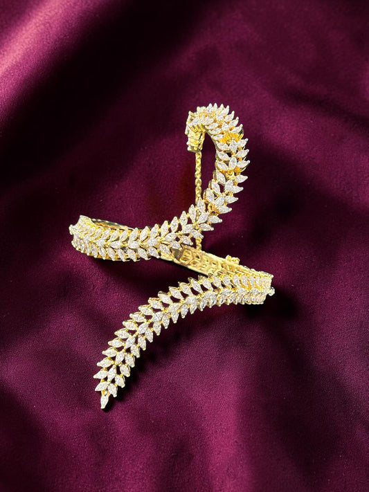 Muse Palm Cuff