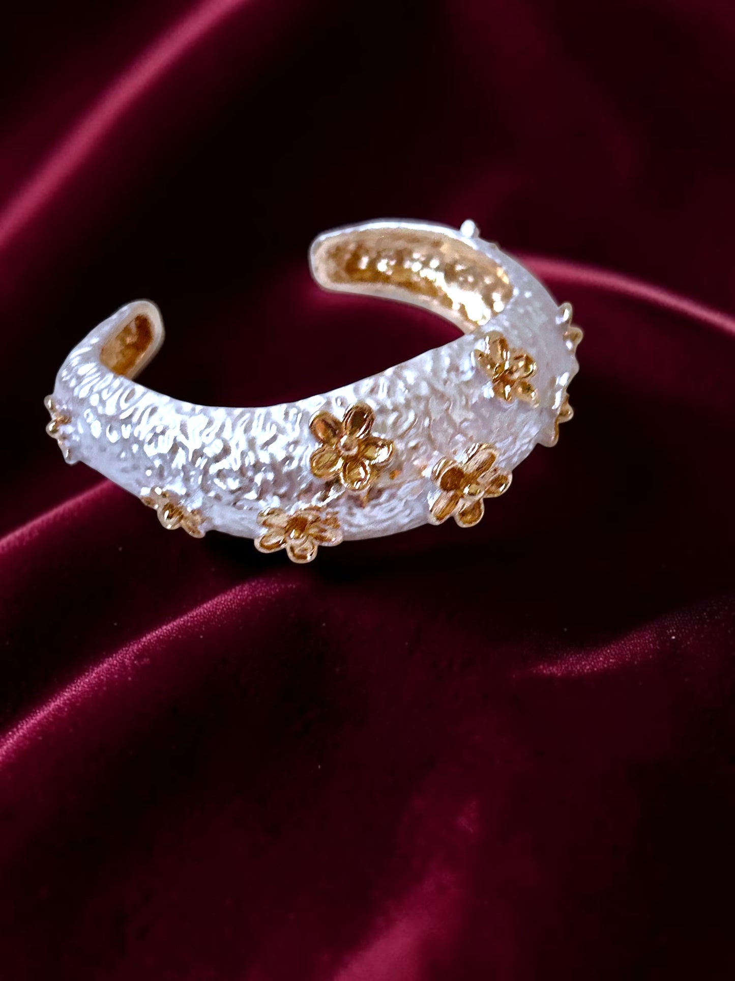 Leaf of Luxury Bracelet