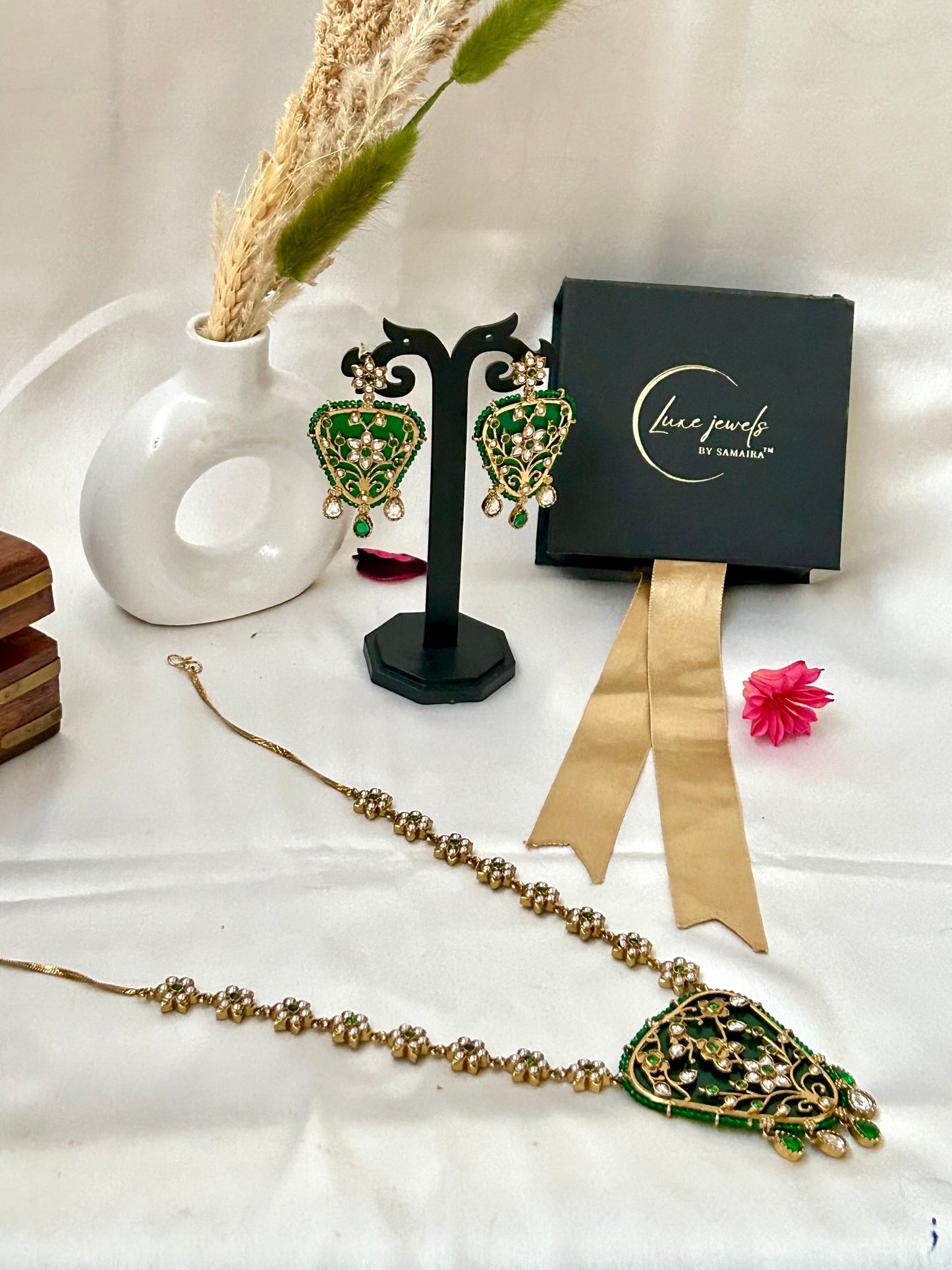 krishav green necklaceset