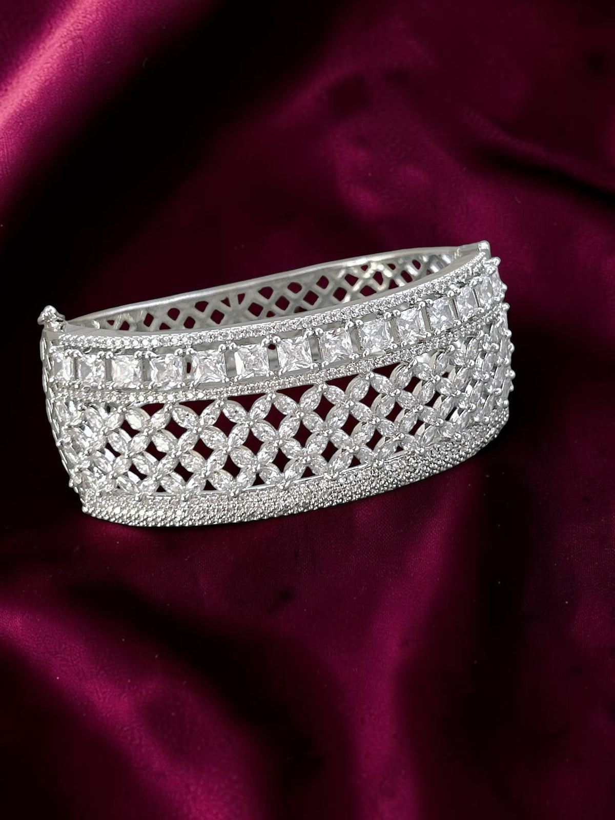 Aashmi Silver Kada