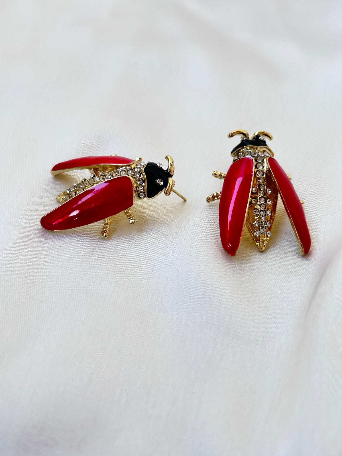 Enamel beetle red earrings
