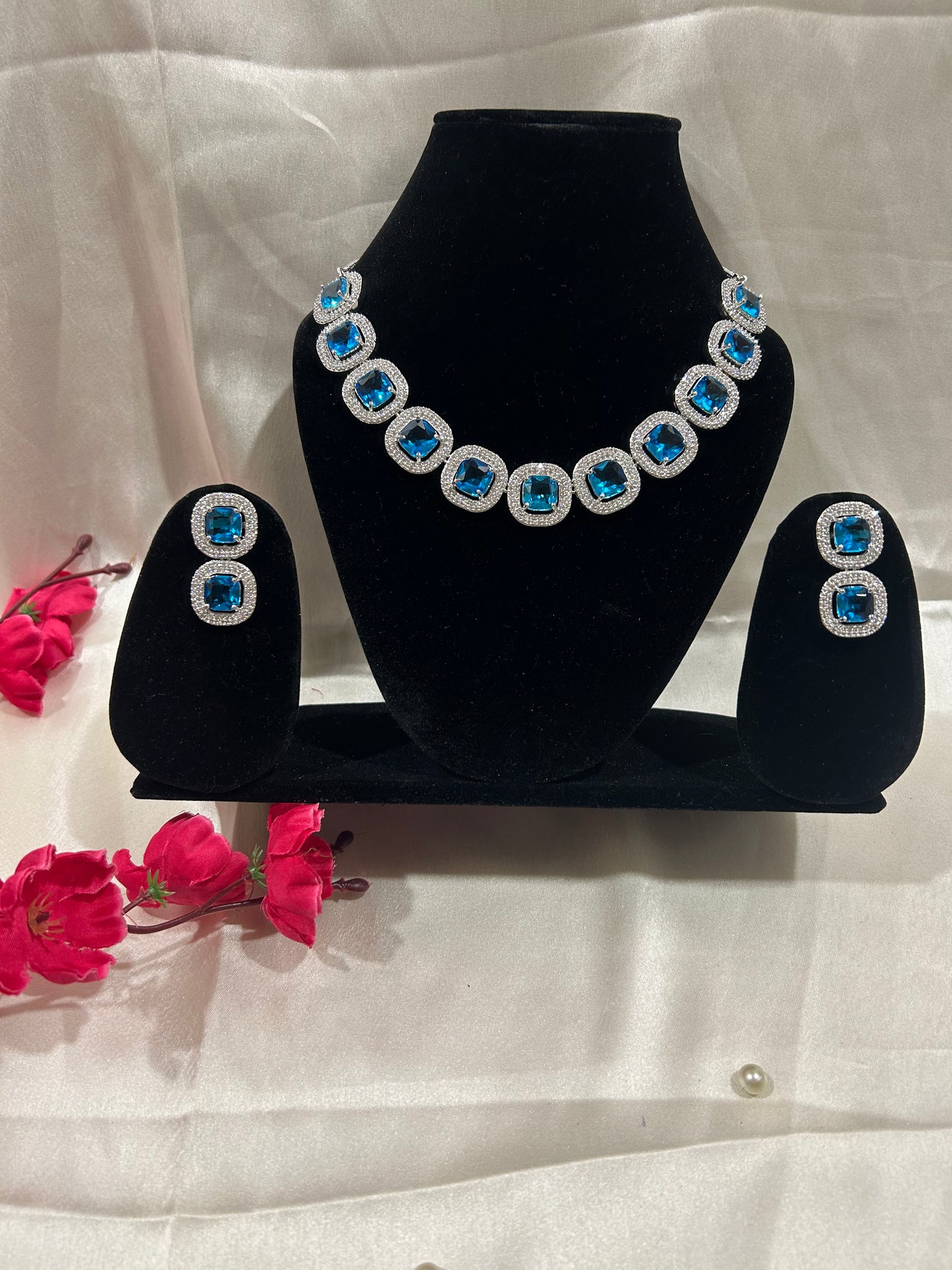 Alisha blue necklace