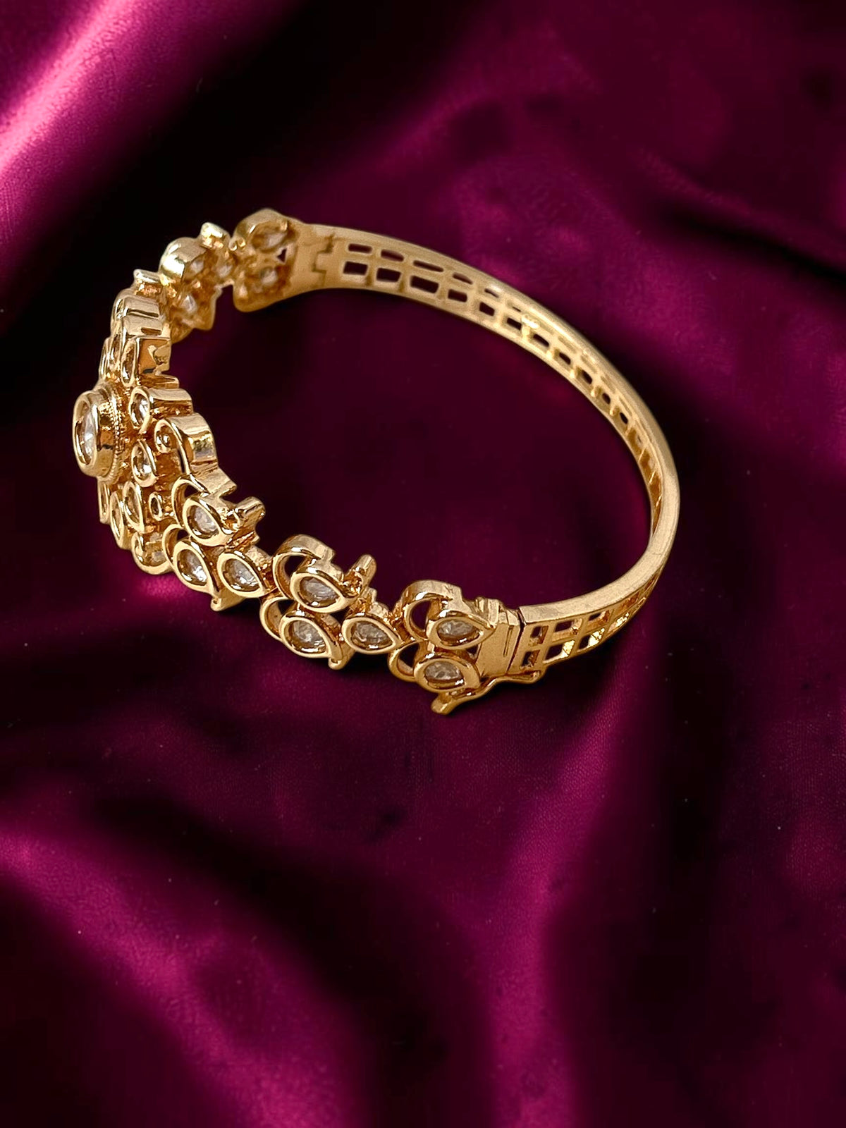 Akshara golden Bracelet
