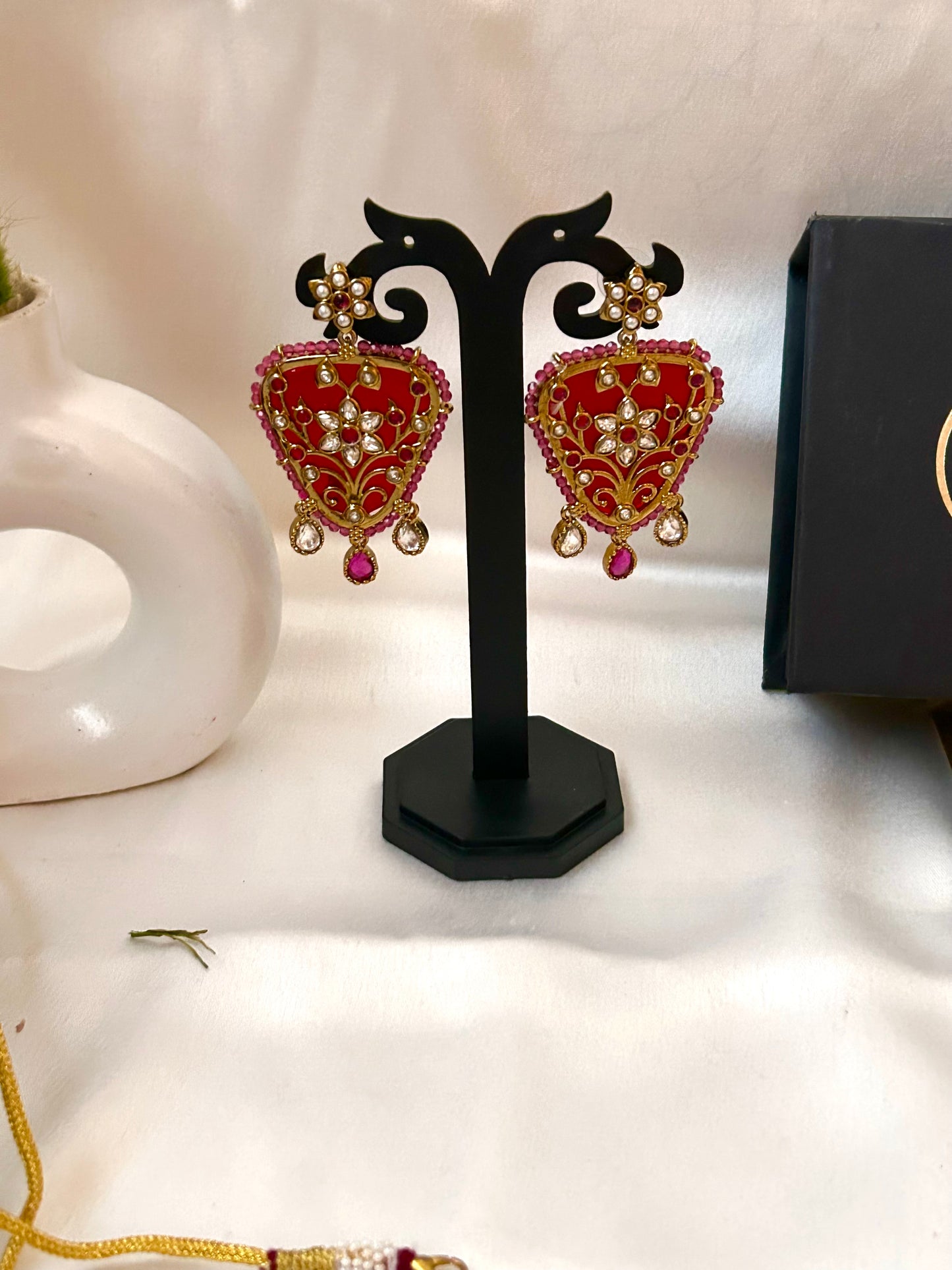 krishav Red necklaceset