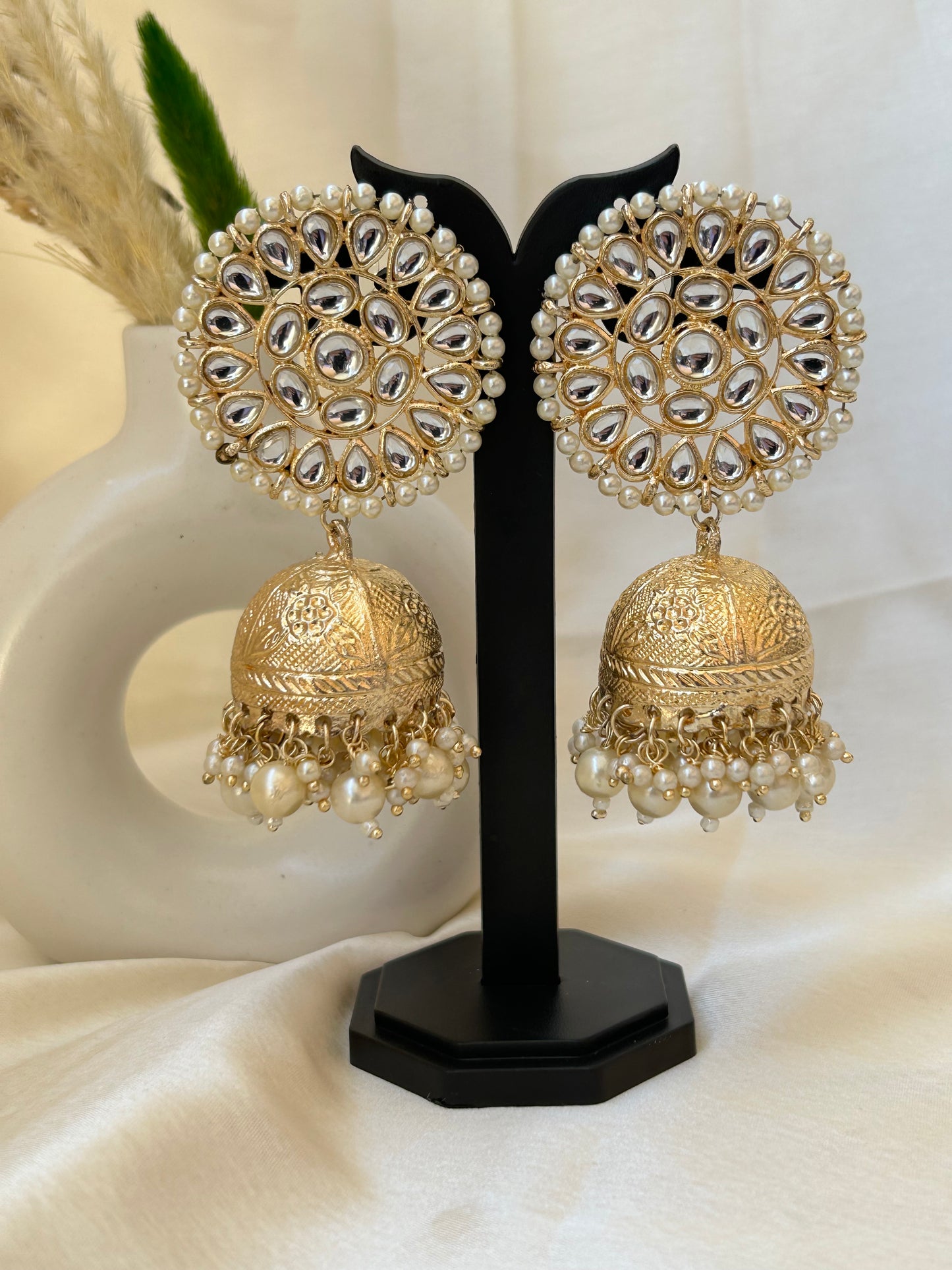 Mehak ivory jhumka