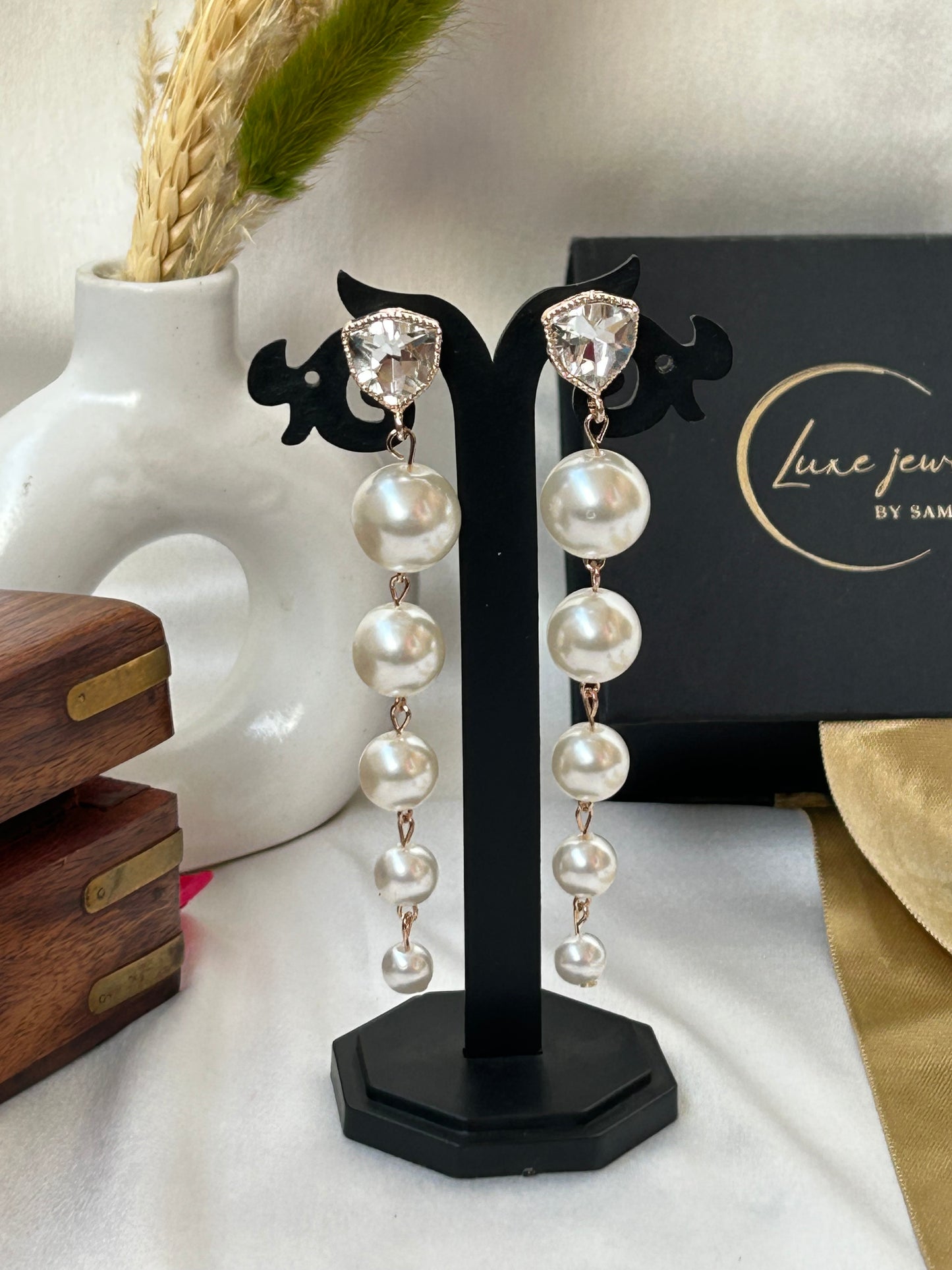 kanak pearl earrings