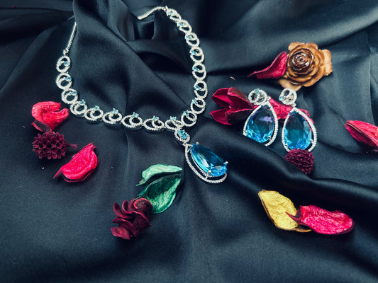 Mia blue pendant necklace