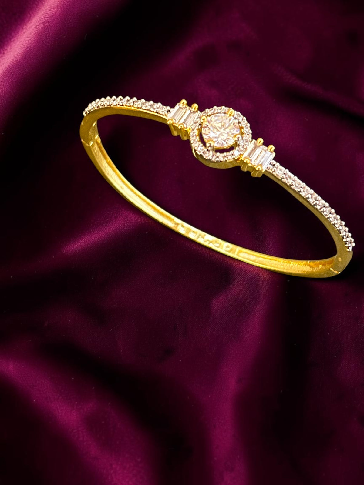 Aayra Golden Bracelet
