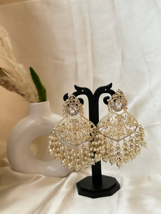 Kritika ivory Chandbali