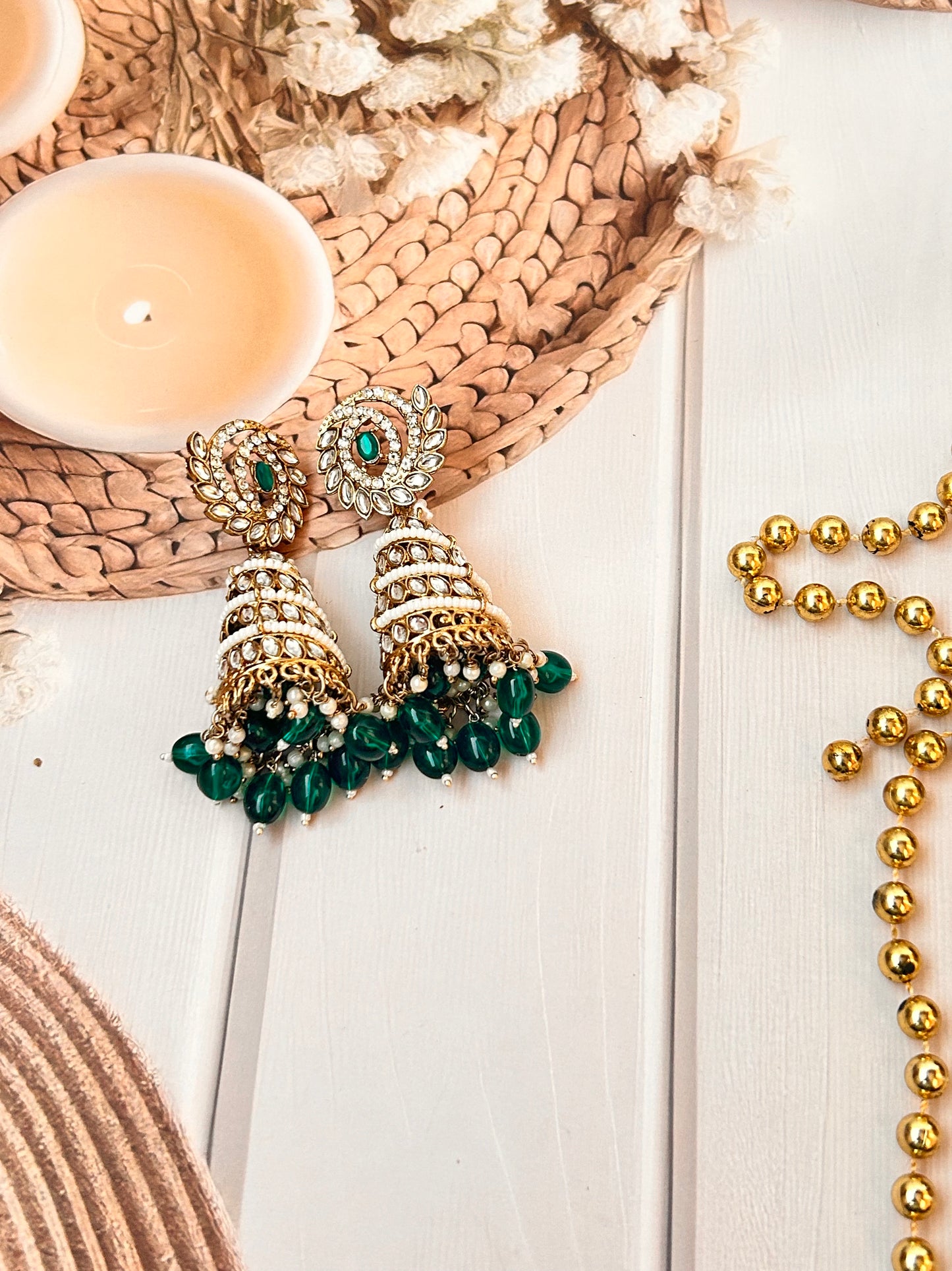 Zareen Emerald Jhumka
