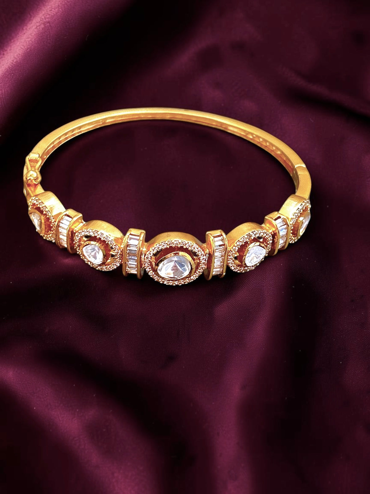 Amayra Golden Bracelet