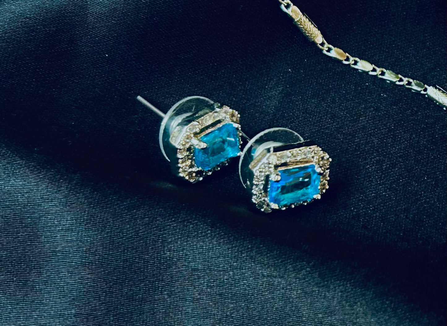 Suhana pendant set
