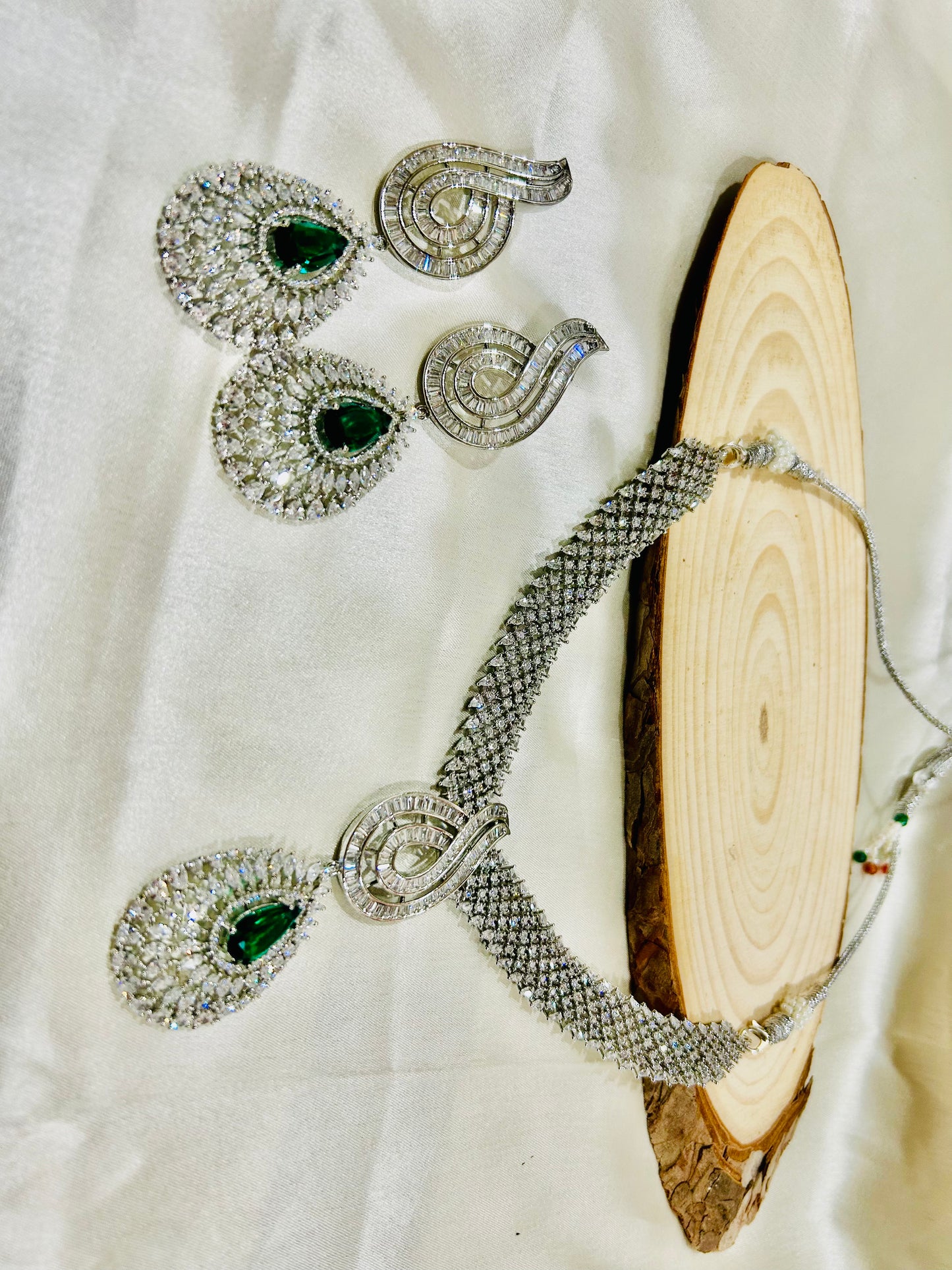 Sofia emerald necklace