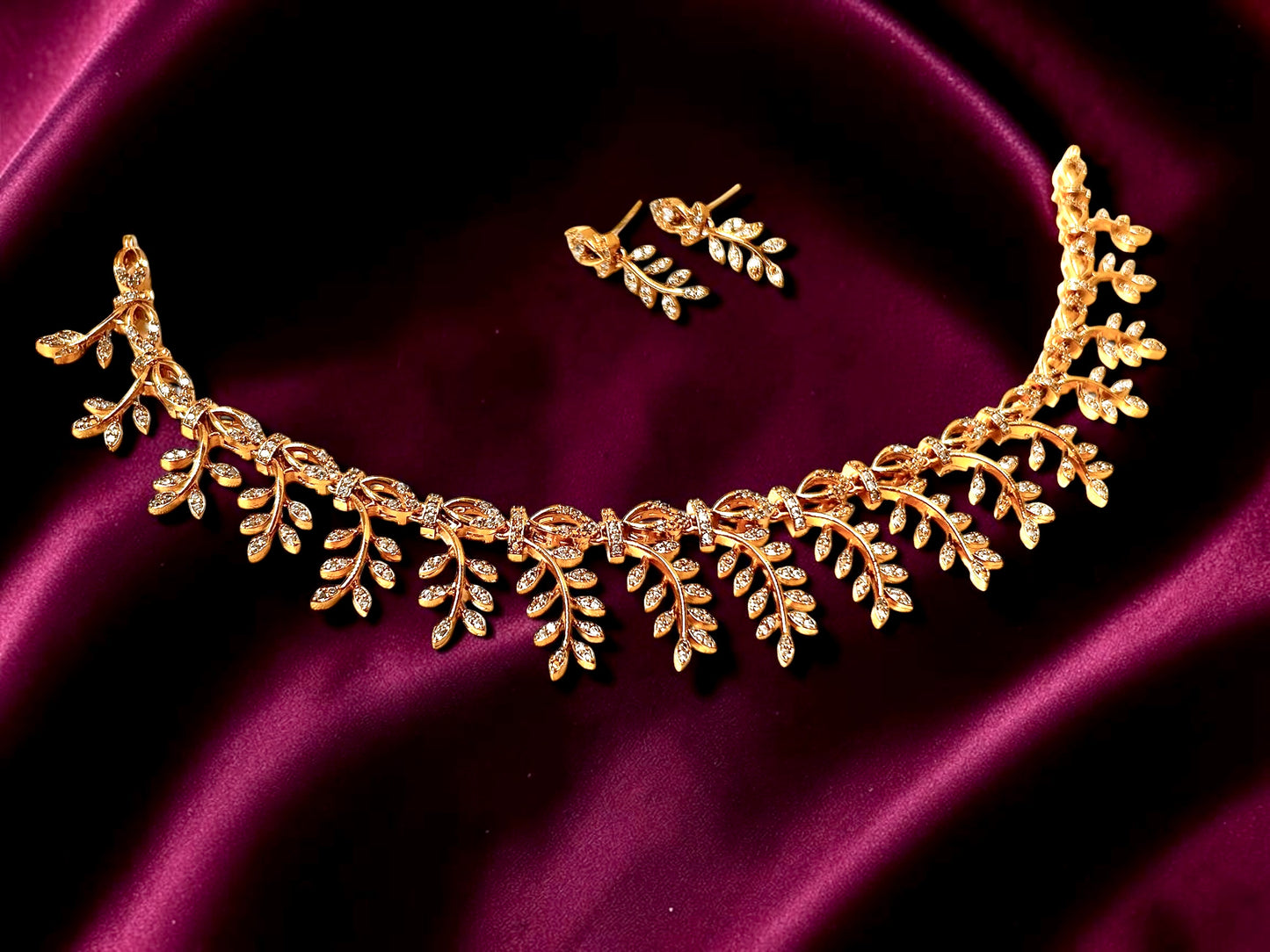 Sleek Akshara Necklace