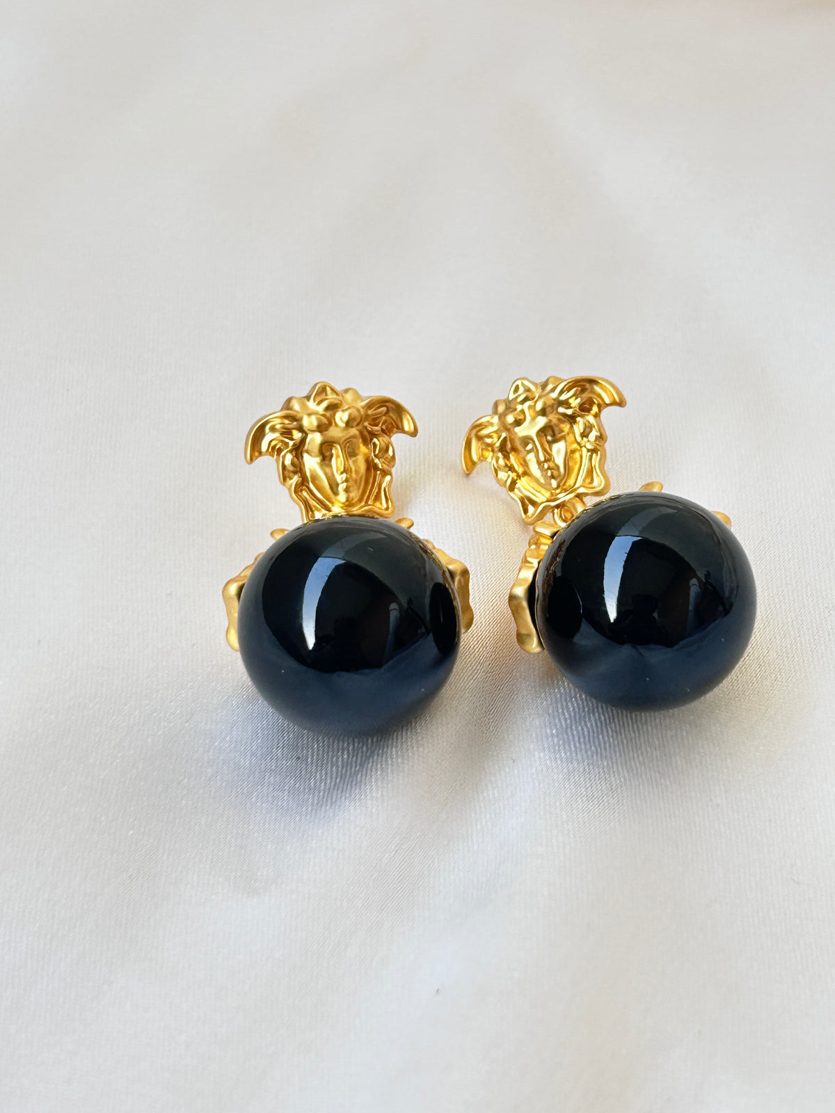 Sculpted Studs Earrings