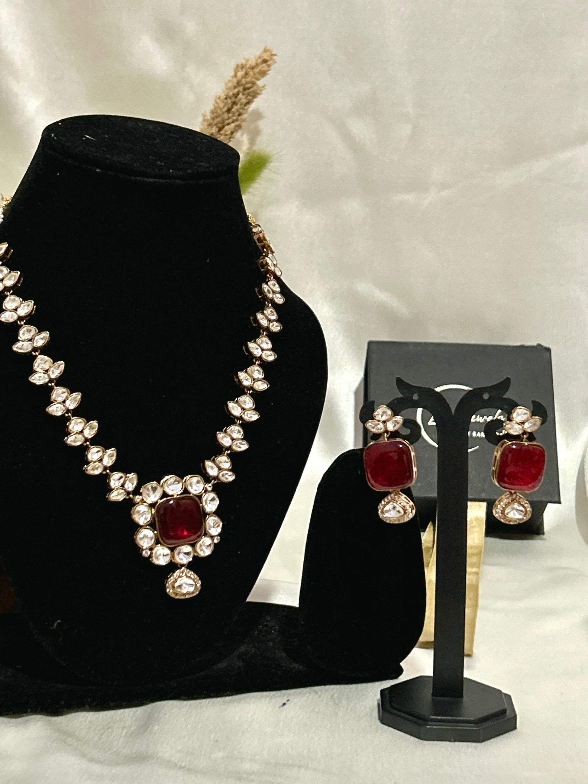 red kunda necklaceset