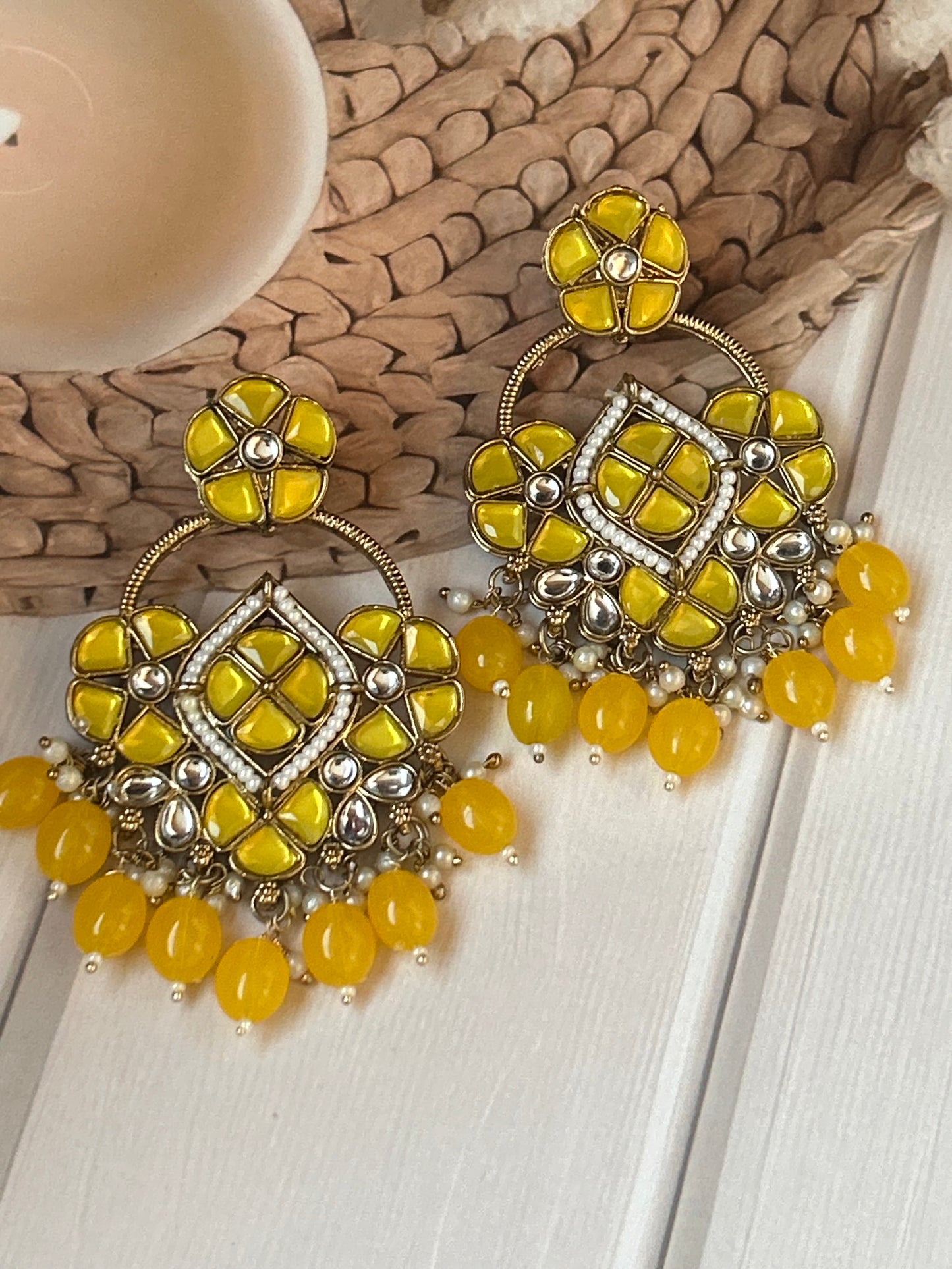 Sitara yellow chandbalis
