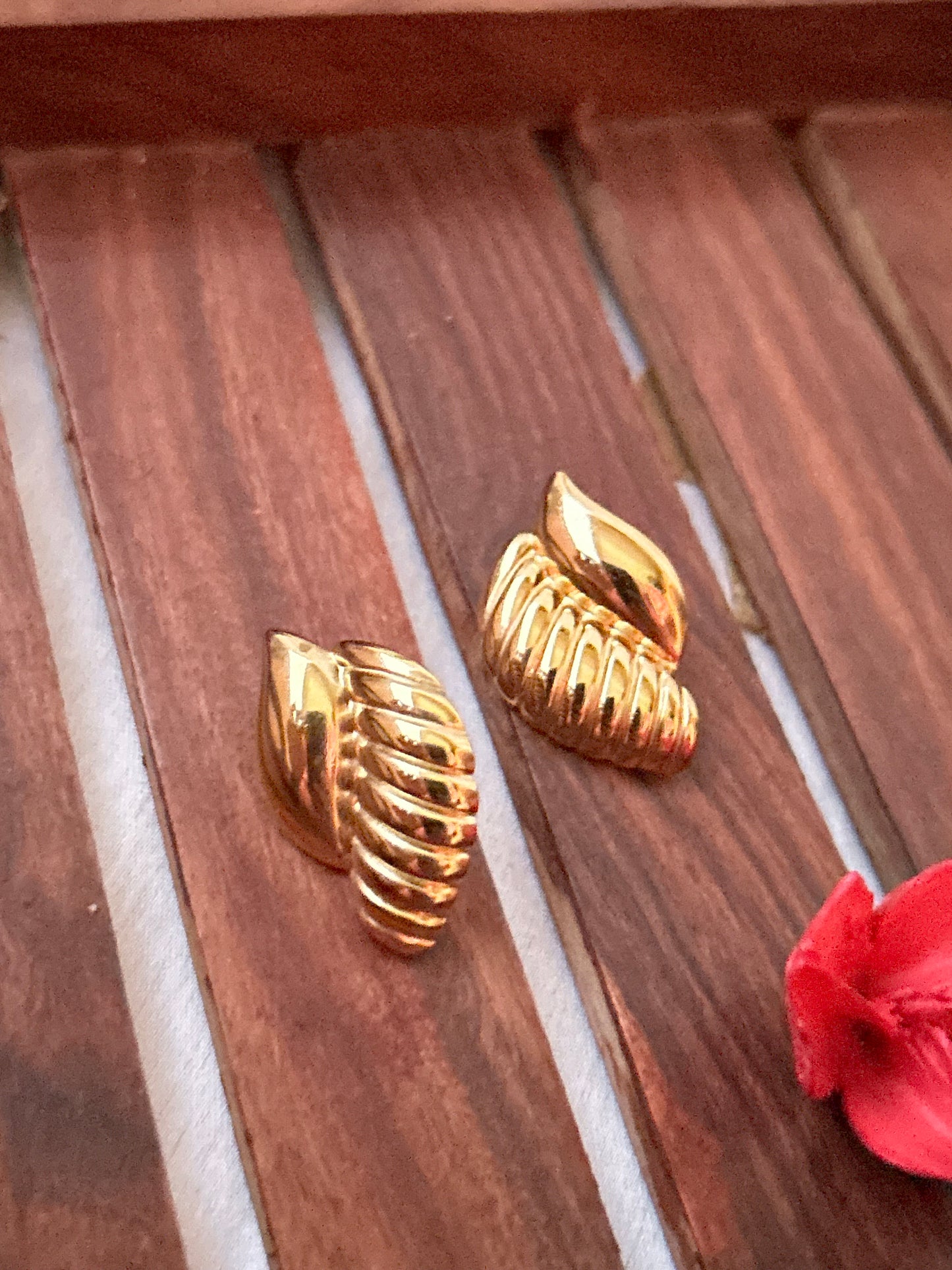 Classic Shell Studs