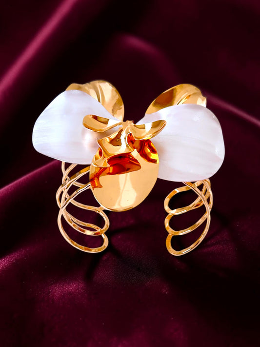 Leaf of Luxury Bracelet