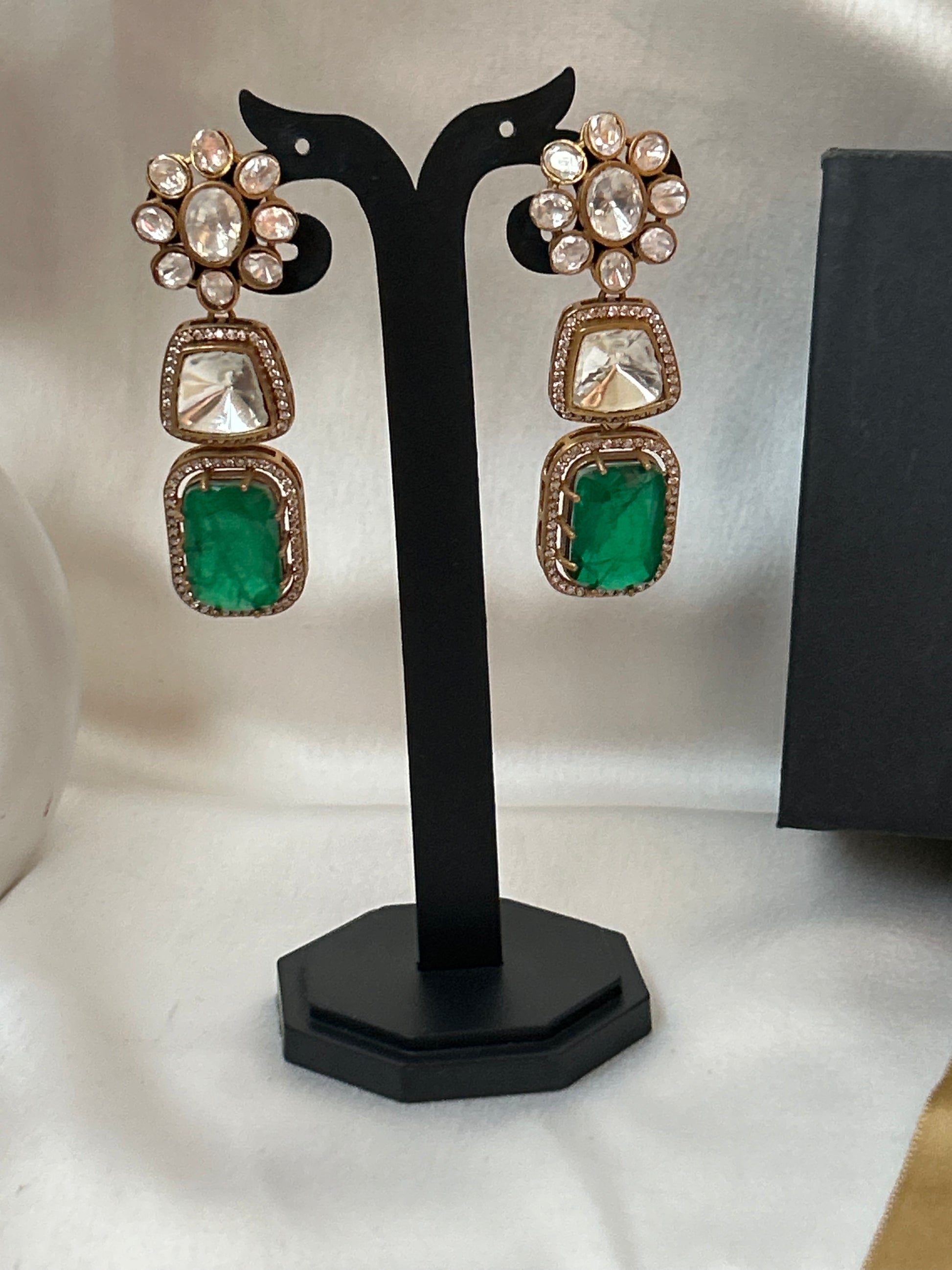 green kundan necklaceset
