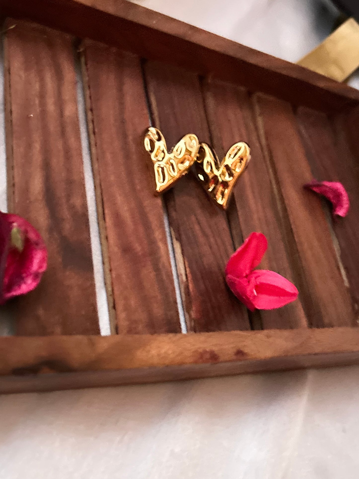 Velvet heart studs