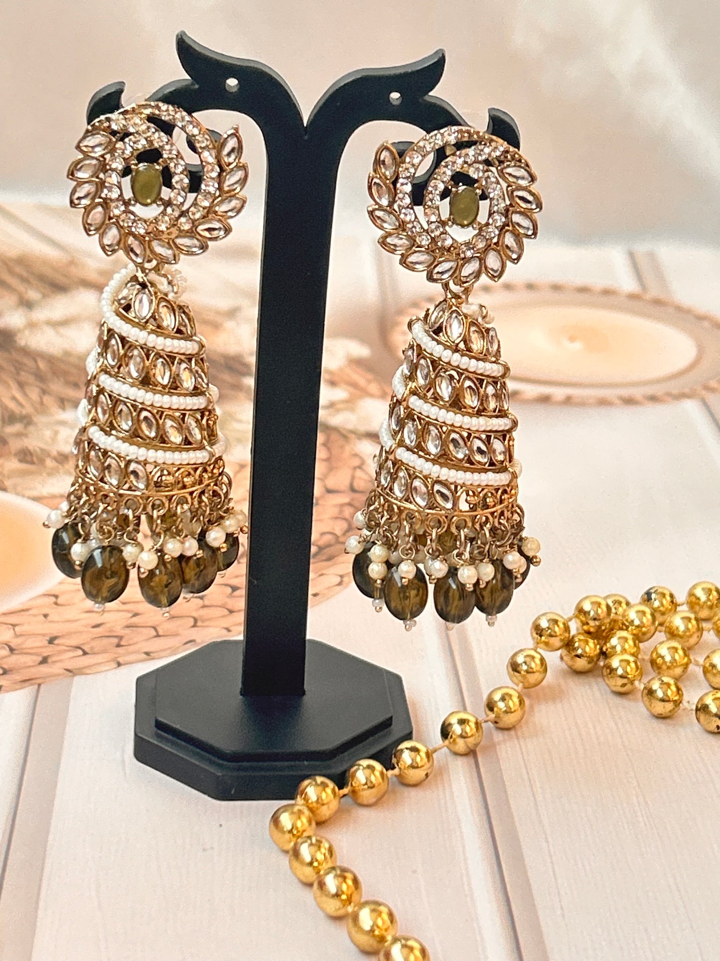 Zareen Olive Jhumka